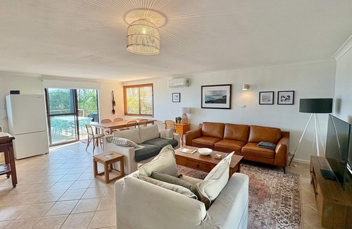 Peppermint Grove Beach House | Peppy Beach House – Stunning Ocean Views & Relaxed Coastal Escape