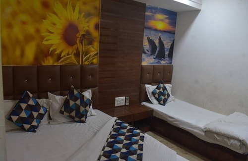 Vastrapur Hotel | Peradiot Hotel - Vastrapur