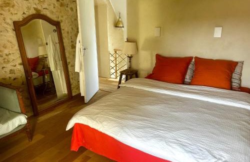 Courcerault Bed & Breakfast | Perche QUEEN's Bedroom in Maison Nomade Chic