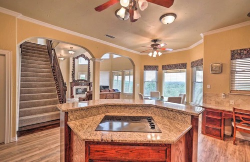 River Oaks House | Perched atop a bluff overlooking the expansive views! Near Stockyards, Dickies