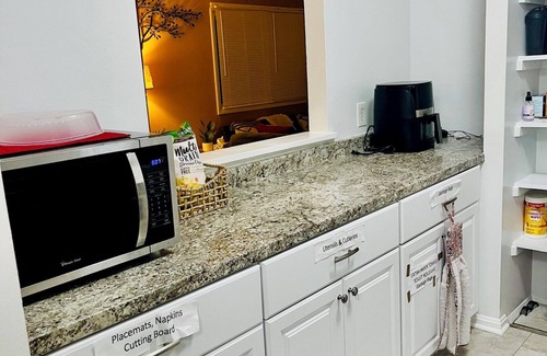 Aspen Hill Apartment | Perfect 3-bedroom 2-bath apartment with AC in Aspen Hill