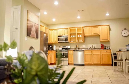 Kreole Apartment | Perfect 3BR 2BA/Center of Moss Point/Balcony