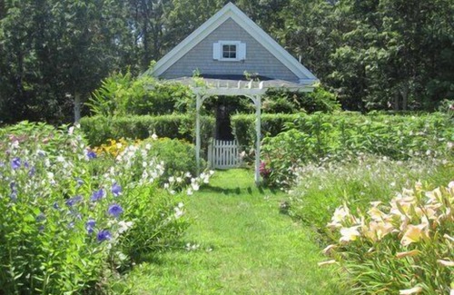 Edgartown Cottage | Perfect Adorable Cottage Retreat Among Award-Winning Gardens