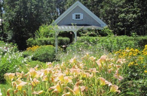 Edgartown Cottage | Perfect Adorable Cottage Retreat Among Award-Winning Gardens