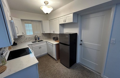Wilbur-By-The-Sea House | Perfect beachside bungalow vacation for Snowbirds, family, or professional.