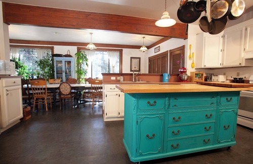 Baxter House | PERFECT FAMILY GETAWAY! Historic CRYSTAL SPRINGS INN is all yours - 4,000 sq ft!