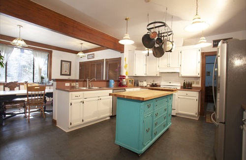Baxter House | PERFECT FAMILY GETAWAY! Historic CRYSTAL SPRINGS INN is all yours - 4,000 sq ft!