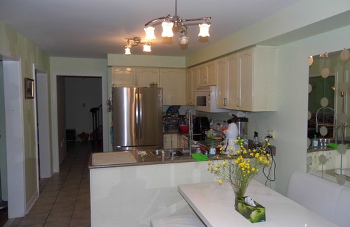 Aurora House | Perfect Family Vacation Home in Greater Toronto for Tourist Vacation Short Term