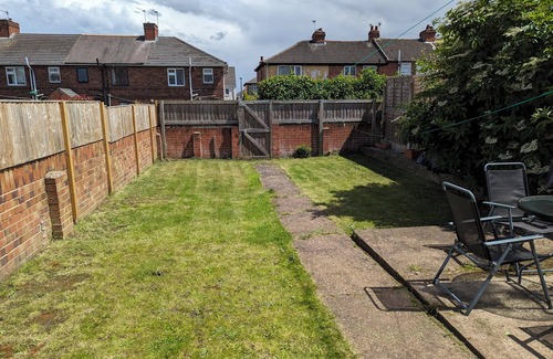 Doncaster House | Perfect for Contractors Business & Leisure Travel
