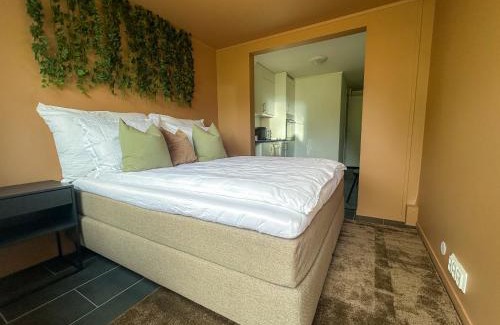 Tromsdalen Apartment | PERFECT for Couples - FREE Parking & Near attractions