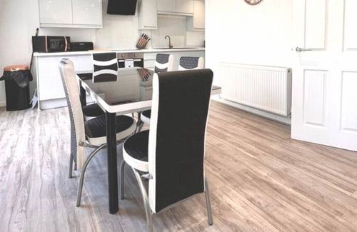 Pier Head House | Perfect For Families | Sky Tv | Monthly Stays