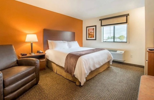 Billings Hotel | Perfect for Families: Pet-Friendly Room w/Kitchen Near ZooMontana & Parks