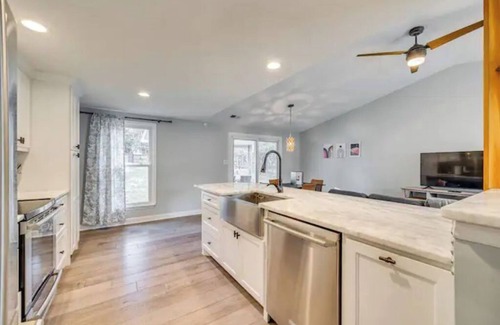 McAlpine House | Perfect for families, pets, events. Have your own slice of private quiet.