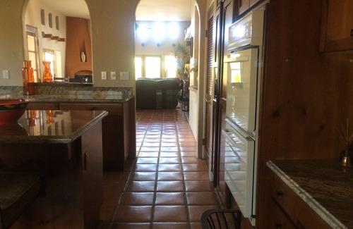 Desert Club Estates House | Perfect Get-away, Close To Everything, Comfortable Santa Fe Home