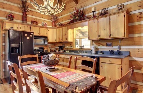Dial Cabin | Perfect Getaway Lots 2 Do! Upscale Real-Log Cabin & Great Rate! Families/Couples
