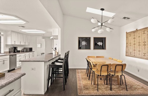 Yucca Valley House | Perfect Group Retreat w/Pool, Spa & Pickleball