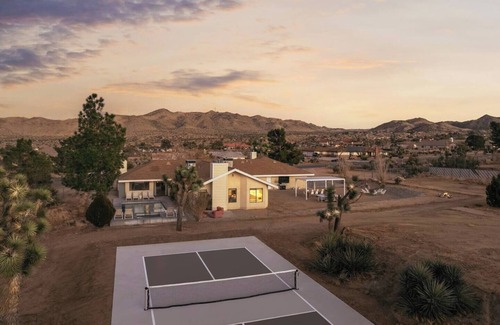 Yucca Valley House | Perfect Group Retreat w/Pool, Spa & Pickleball