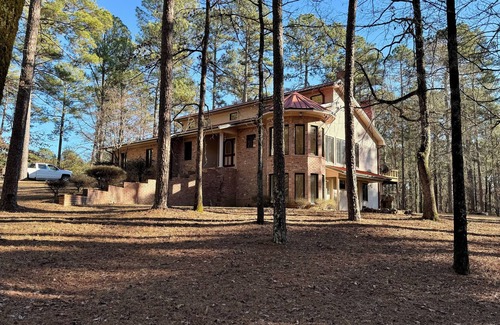 Arkadelphia House | Perfect Hideaway in Arkadelphia with Wi-Fi, AC Close to DeGray Lake