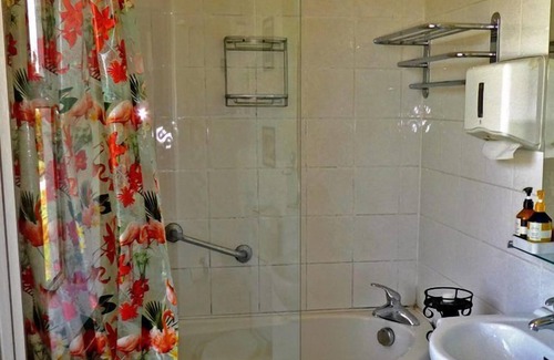 Newport Apartment | Perfect house for exploring Westport & cycling the Greenway