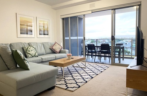 South Townsville Apartment | Perfect location for family and couples holidays