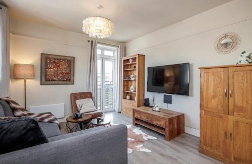 Brompton & Hans Town Apartment | Perfect Location 2 Bed South Kensington Knightsbridge Chelsea with AC