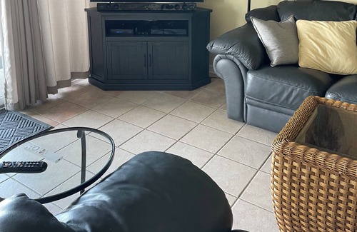 North Shore Condo | Perfect Location by Land or Water