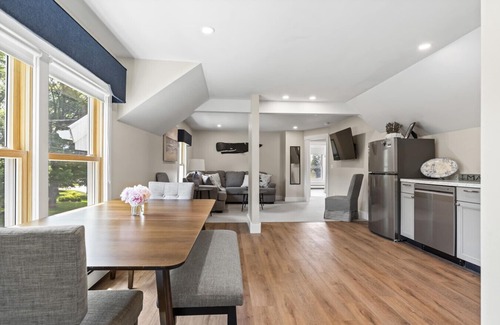 Boothbay Apartment | Perfect location for Mid-Coast attractions