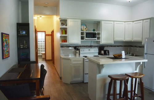 San Pedro Condo | Perfect Location with Roof-Top Pool *Book Today*