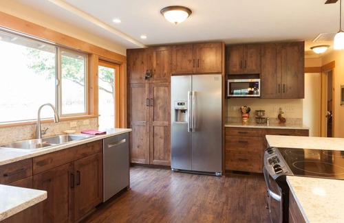 Parkdale House | Perfect Modern Cabin Getaway, Updated, Gorgeous Hood Views!