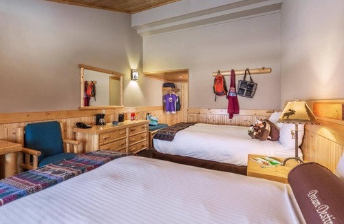 Moran Hotel | Perfect Nature's Escape! Welcoming Pets and Convenient Parking Offered!