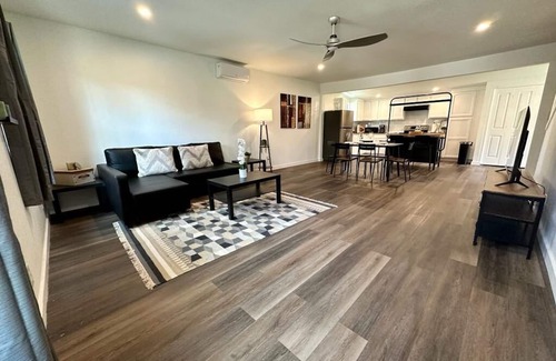 Mahncke Park House | Perfect near downtown location!