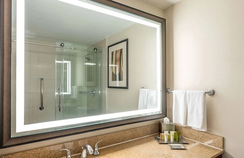 Alexandria West Hotel | Perfect Place to Unwind! Pets Allowed, Indoor Pool and Outdoor Pool!
