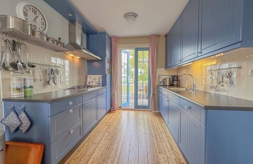 Stavoren House | perfect property for watersports enthusiasts