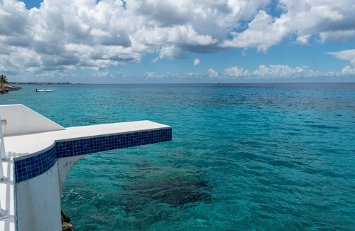 Zona Hotelera Norte Condo | Perfect&Quiet Oceanfront 1BR Condo, 2 miles North of town, Awesome Snorkeling
