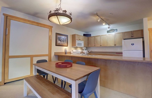 East Village at Copper Condo | Perfect Ski Condo with hot tub Steps from the Super Bee & Golf Course CS325