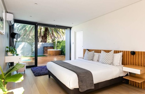Sea Point Villa | Perfect Summer Family Home w/Pool + Inverternn