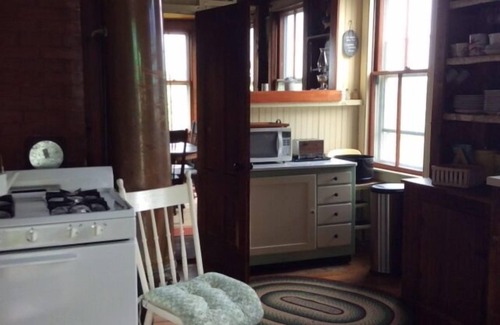 Peaks Island Cottage | Perfect Vacation Cottage, Filled with Sunshine and Laughter.