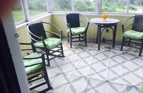 Peaks Island Cottage | Perfect Vacation Cottage, Filled with Sunshine and Laughter.