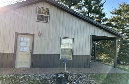 Mariah Hill Cabin | Perfect viewing for solar eclipse. Fully furnished cabin.
