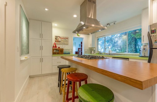Roberts Creek Cottage | Perfectly Chic Waterfront Cottage Top Floor