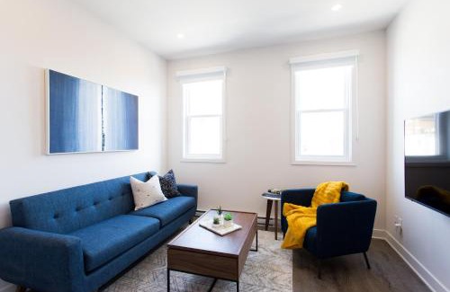 Griffintown Apartment | Perfectly Located Mile End 2 Bdr Unit by Den Stays