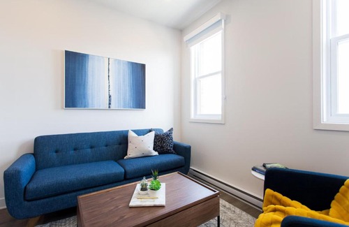 Griffintown Apartment | Perfectly Located Mile End 2 Bdr Unit by Den Stays