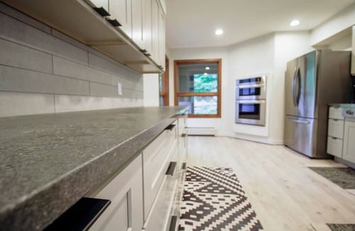 Stowe Area Condo | Perfectly Located Stowe Home w/Views
