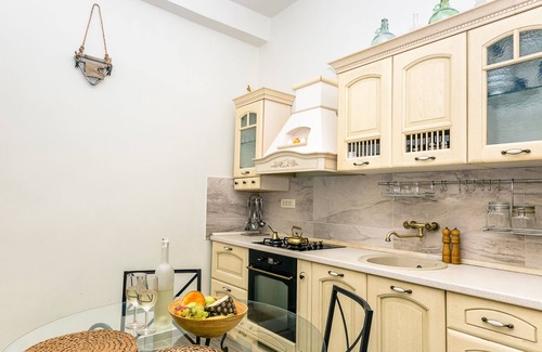 Perast Apartment | Perfetto Perasto Residence - idyllic seaside escape with a jacuzzi inside