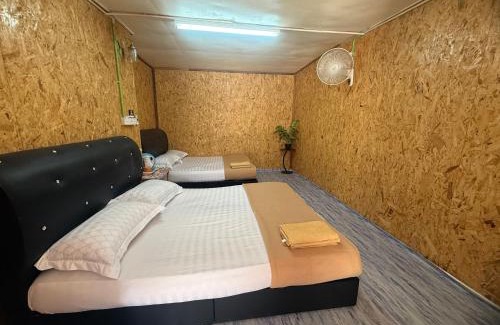 Kampung Pasir Hantu Hotel | Perhentian Alia guest house