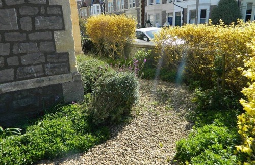 Weston-super-Mare Apartment | Period Apartment close to the Sea Front.
