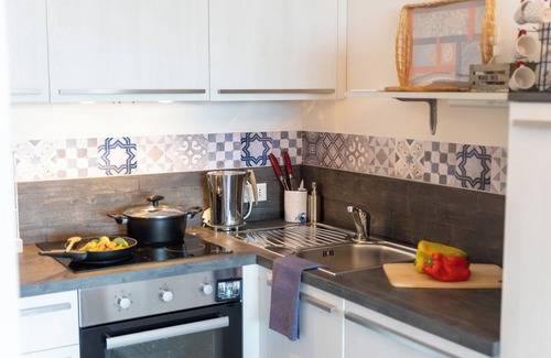 Toirano Apartment | Perla Abernathy - vacation home by the sea with pool and garden