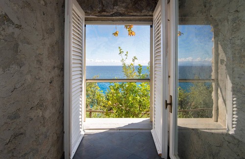 Maiori Villa | PERLA AMALFITANA - Seven Bedroom Villa, Sleeps 14