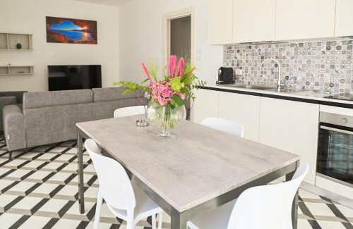 Castro Marina House | Perle Marine Suite Apartments