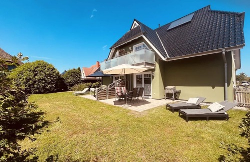 Born auf dem Darss Apartment | Perlentaucher - terrace, barbecue, close to the Bodden, Baltic Sea 6km away, washing machine g.G., dogs allowed, WLAN